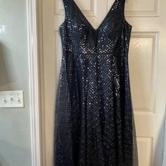 Iridescent Black Formal Dress, Size 20 from Glory Prom - Picture 5 of 16